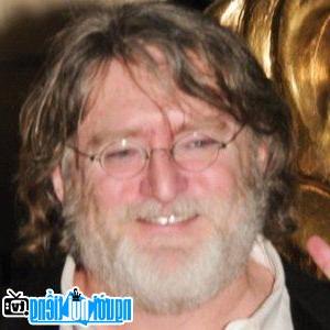 A new photo of Gabe Newell- Famous DC businessman