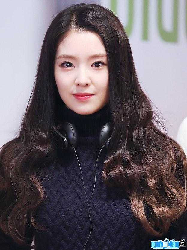 A new photo of Korean female singer Irene