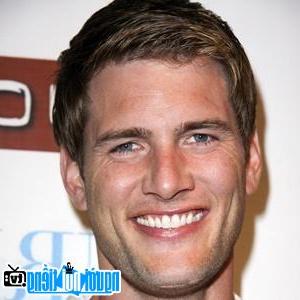 Latest Picture of TV Actor Ryan McPartlin