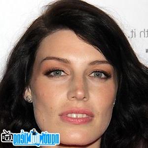Latest Picture of TV Actress Jessica Pare