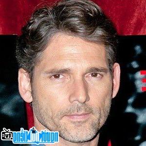 A portrait picture of Actor Eric Bana