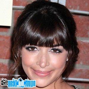 A New Picture of Hannah Simone- Famous British TV Actress
