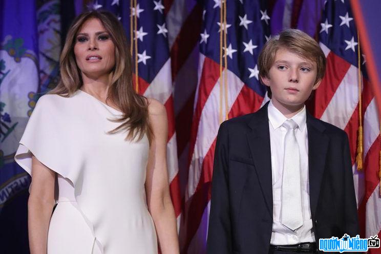 Melania Trump và con trai Barron