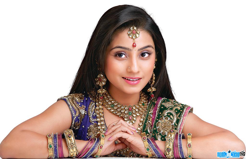 Neha Marda - Indian actress is popular in Vietnam
