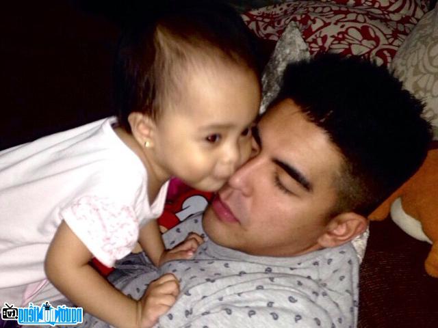 Photo of Mark Herras and daughter Ada