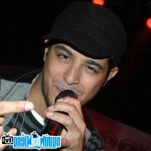 Một hình ảnh chân dung của Ca sĩ nhạc pop Mario Vazquez