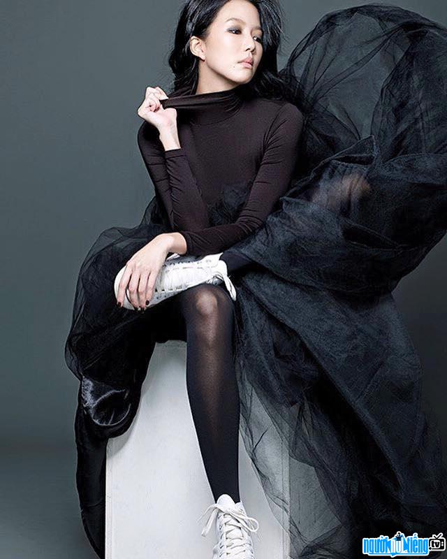 Hình ảnh mới nhất về nữ diễn viên Rui En