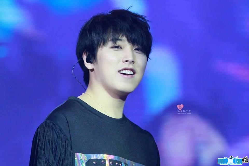 Pop Singer Lee Sungmin in a recent performance