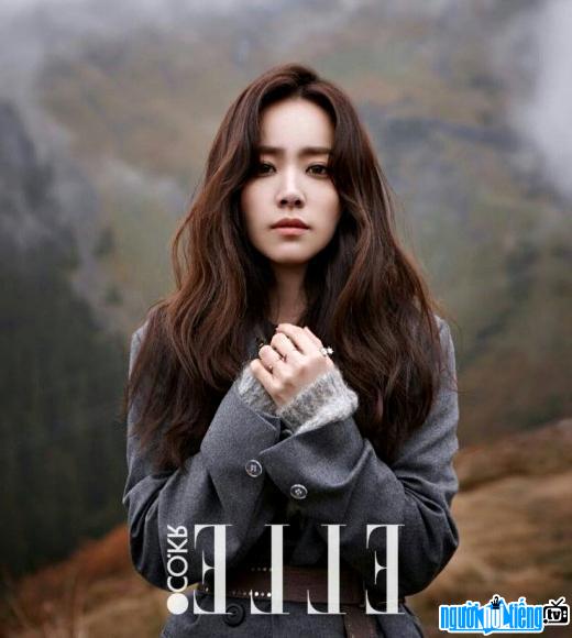 Hình ảnh của Han Ji-min trên tạp chí Elle