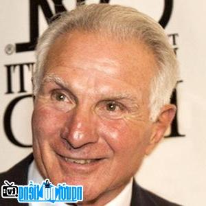 Một hình ảnh chân dung của Cầu thủ bóng đá Nick Buoniconti