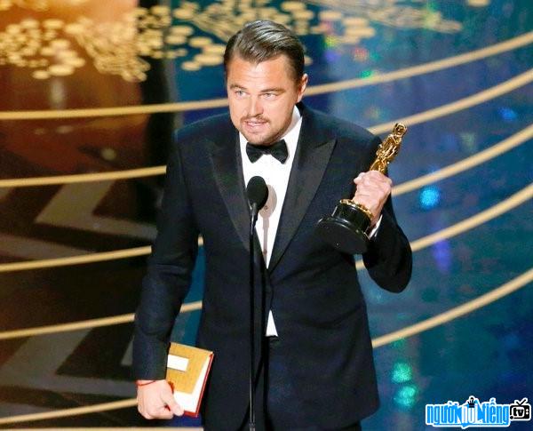 Leonardo DiCaprio receiving an Oscar