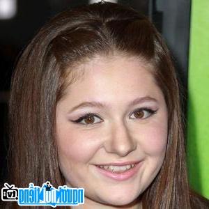 A New Picture of Emma Kenney- Famous New Jersey TV Actress