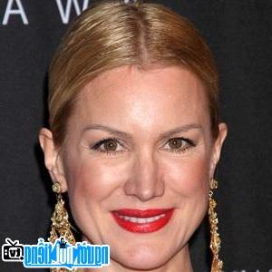 Latest Picture of TV Actress Alice Evans