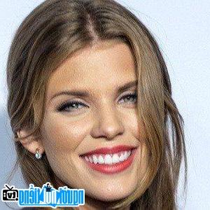 A Portrait Picture of the Actress TV actress AnnaLynne McCord