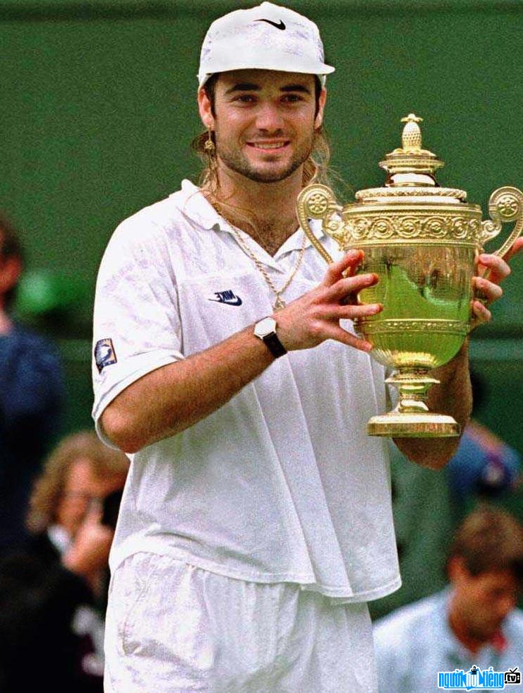 Andre Agassi one of the 10 best tennis players of all time