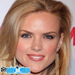 Latest Picture of Television Actress Erin Richards