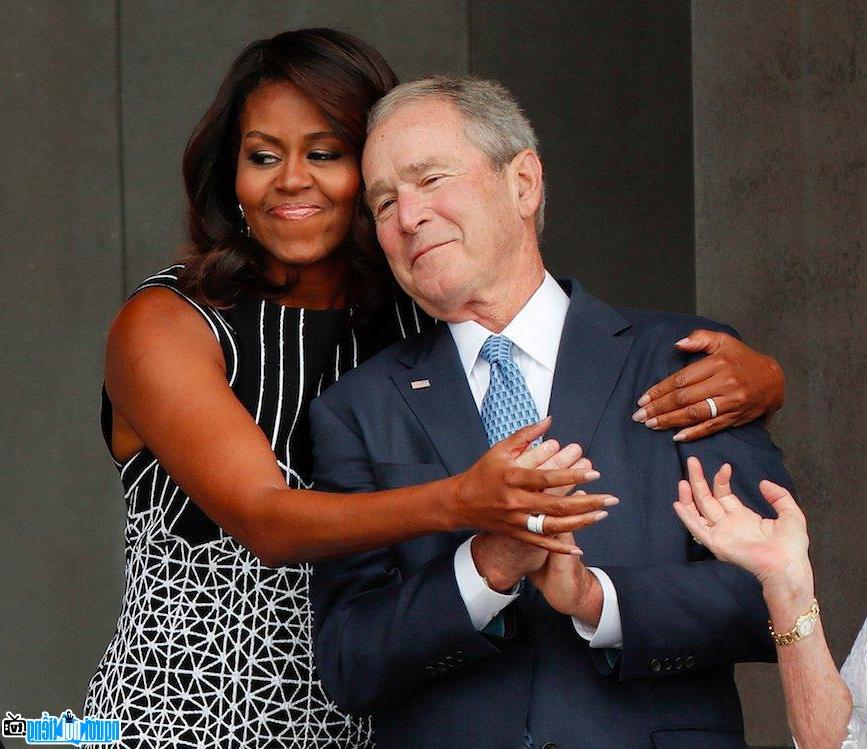 Karen Hunter cùng Tổng thống Mỹ George W.Bush