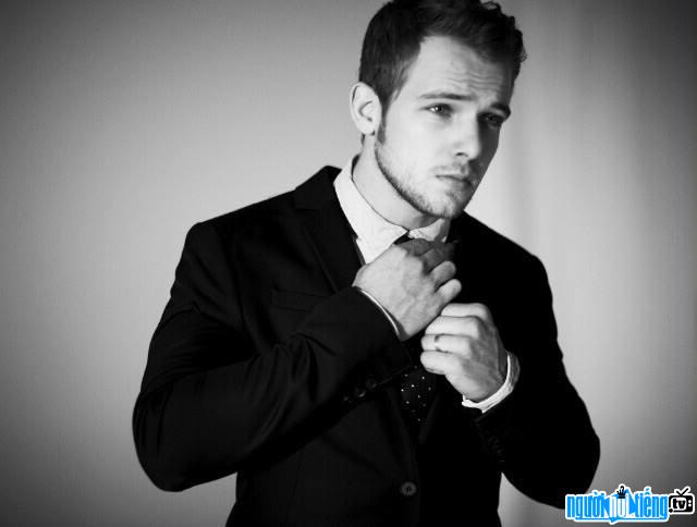 Image of Max Thieriot