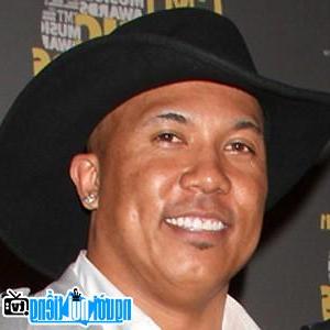 A new photo of Hines Ward- Famous soccer player Seoul- Korea