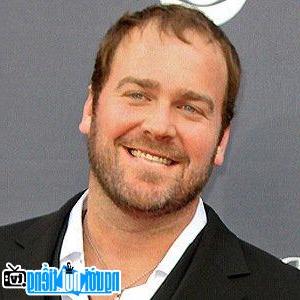 Latest Picture of Country Singer Lee Brice