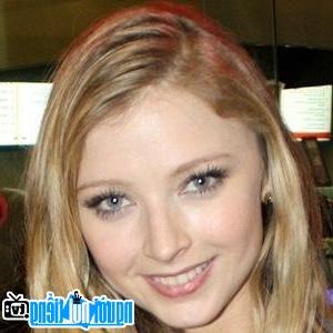 Latest Picture of TV Actress Elisabeth Harnois