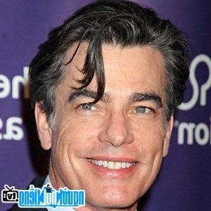 A Portrait Picture of TV Actor Peter Gallagher