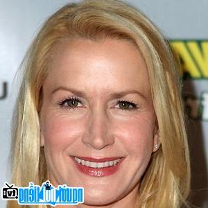 A new picture of Angela Kinsey- Famous TV actress Lafayette- Louisiana