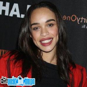 A New Picture Of Cleopatra Coleman- Famous Australian Television Actress