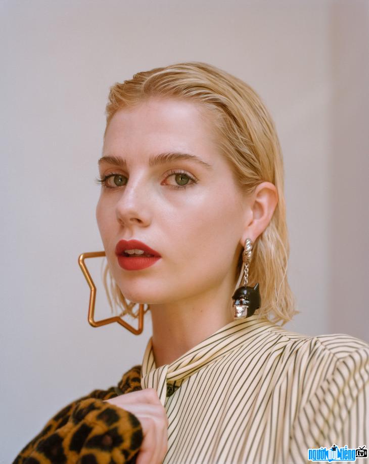 A new photo of actor Lucy Boynton