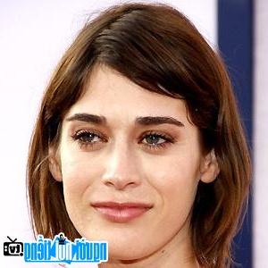 Latest Picture Of Actress Lizzy Caplan