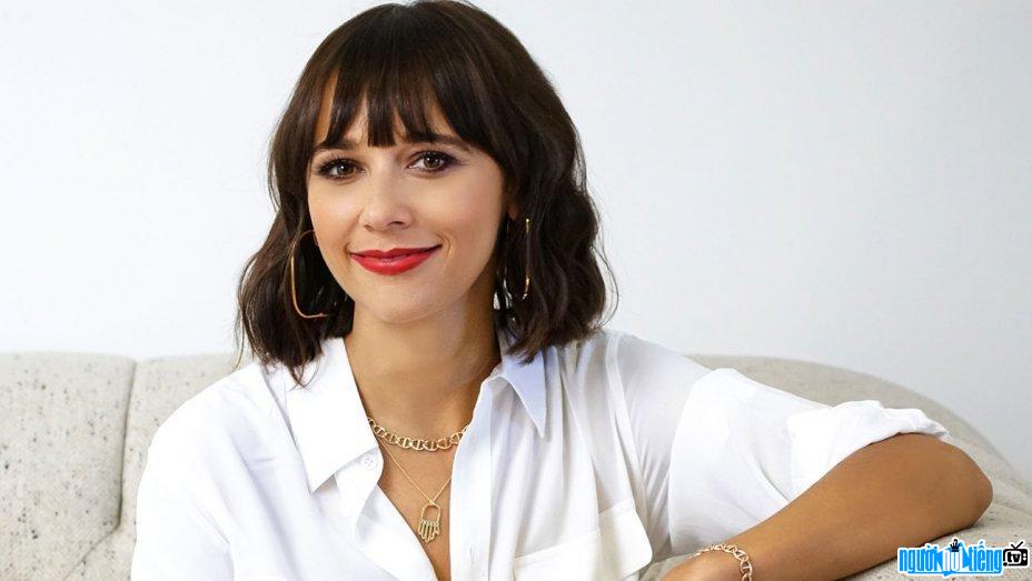 A Portrait Picture Of Actress Rashida Jones