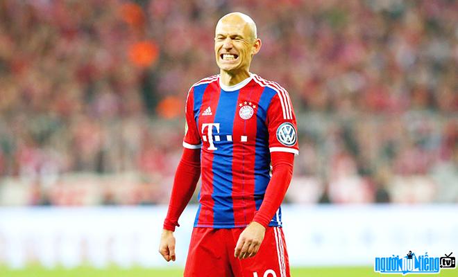 Hình ảnh thú vị của cầu thủ Arjen Robben trên sân cỏ