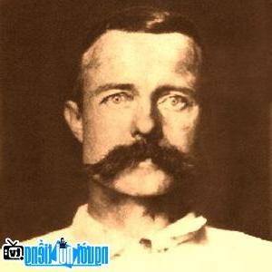 Image of Warren Earp