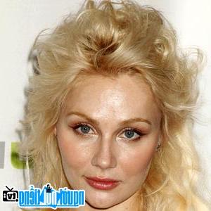 Image of Clare Bowen