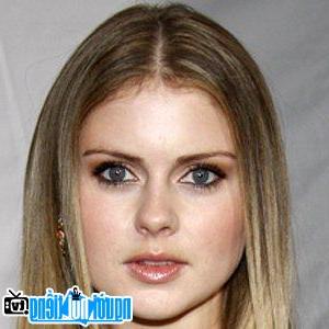 Latest picture of TV Actress Rose McIver