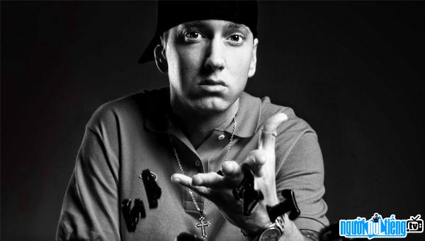 Rapper Eminem có nhiều album bán chạy nhất thế giới