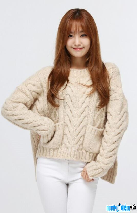 Image of Song Ji - Eun