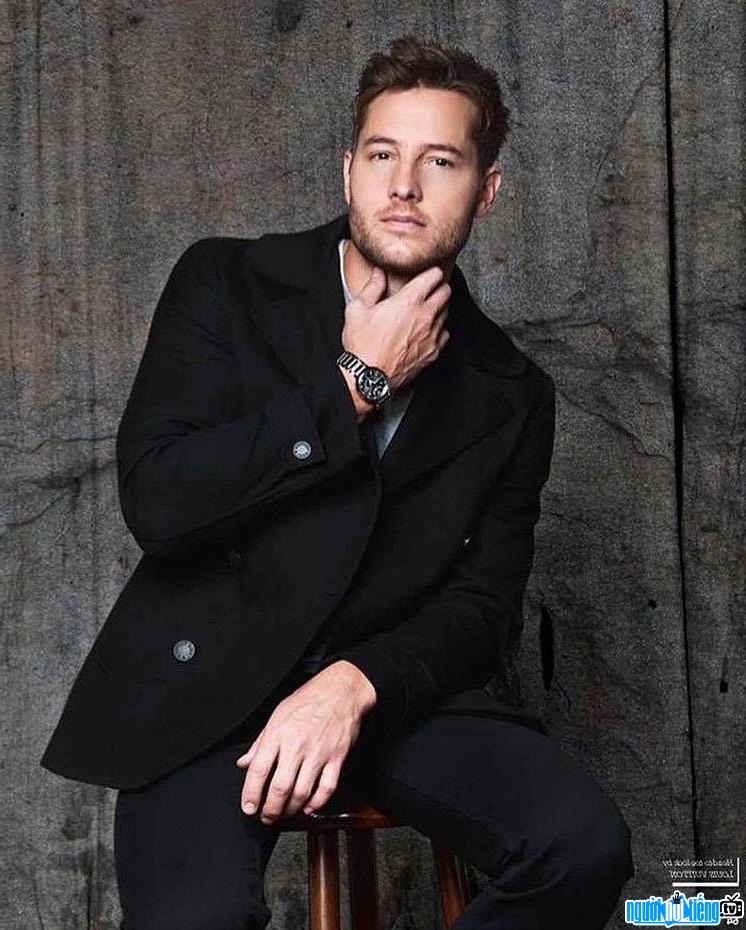 A New Picture of Justin Hartley- Famous Illinois TV Actor