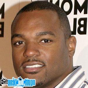 Dwight Freeney Soccer Player Latest Picture