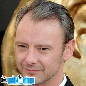 Một hình ảnh chân dung của Nam diễn viên truyền hình John Simm