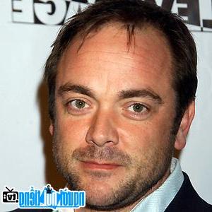 A Portrait Picture of Television Actor Mark Sheppard picture
