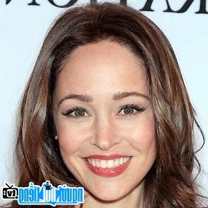 A Portrait Picture of Female TV actress Autumn Reeser
