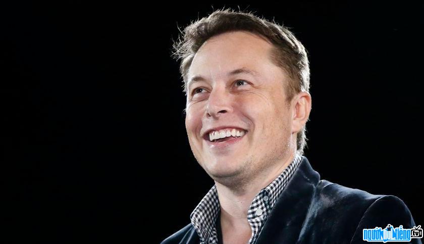 Elon Musk là tỷ phú trẻ người Nam Phi