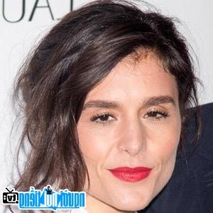 A New Photo Of Jessie Ware- Famous London-British R&B Singer