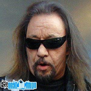 Latest Picture of Guitarist Ace Frehley