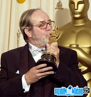 Nhà quay phim Russell Boyd khi nhận giải Oscar