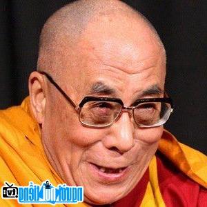 A new photo of Dalai Lama- Famous Chinese Religious Leader