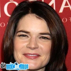 Latest Picture of TV Actress Betsy Brandt