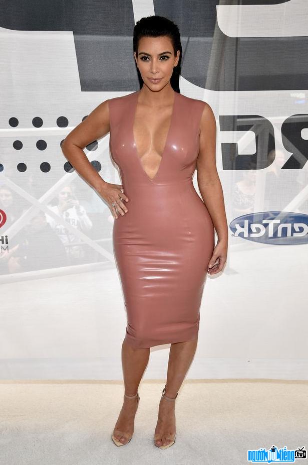 Kim Kardashian - Người mẫu của nhiều tạp chí danh tiếng