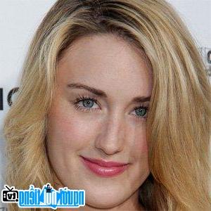 Latest picture of TV Actress Ashley Johnson